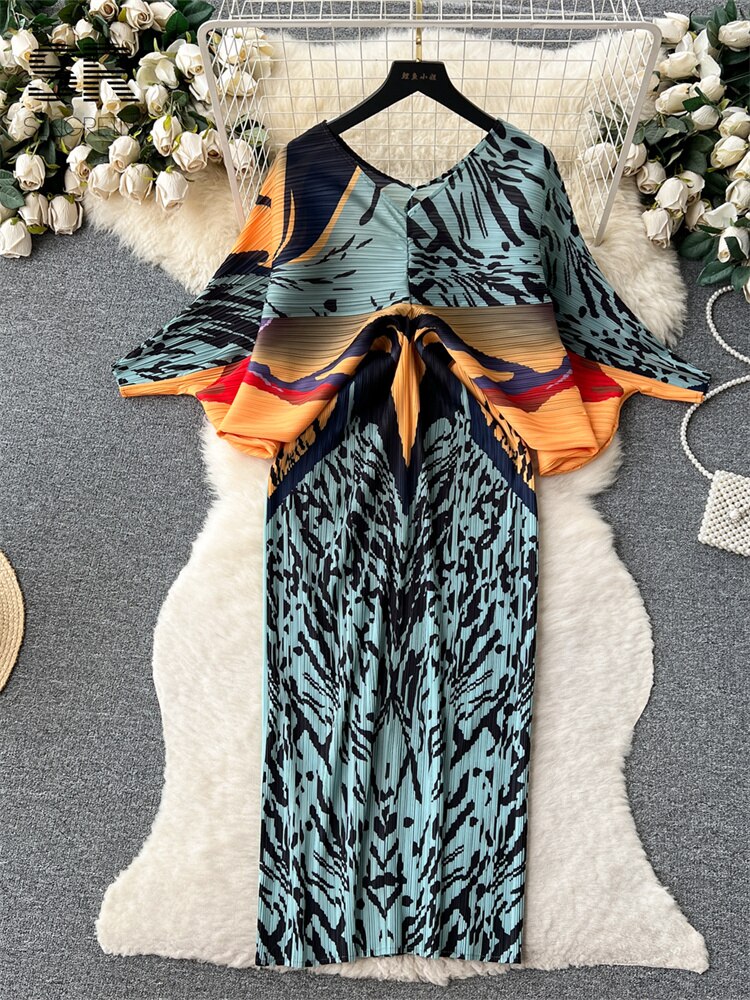 V Neck Lantern Sleeve Elastic Waist Pleated Dress