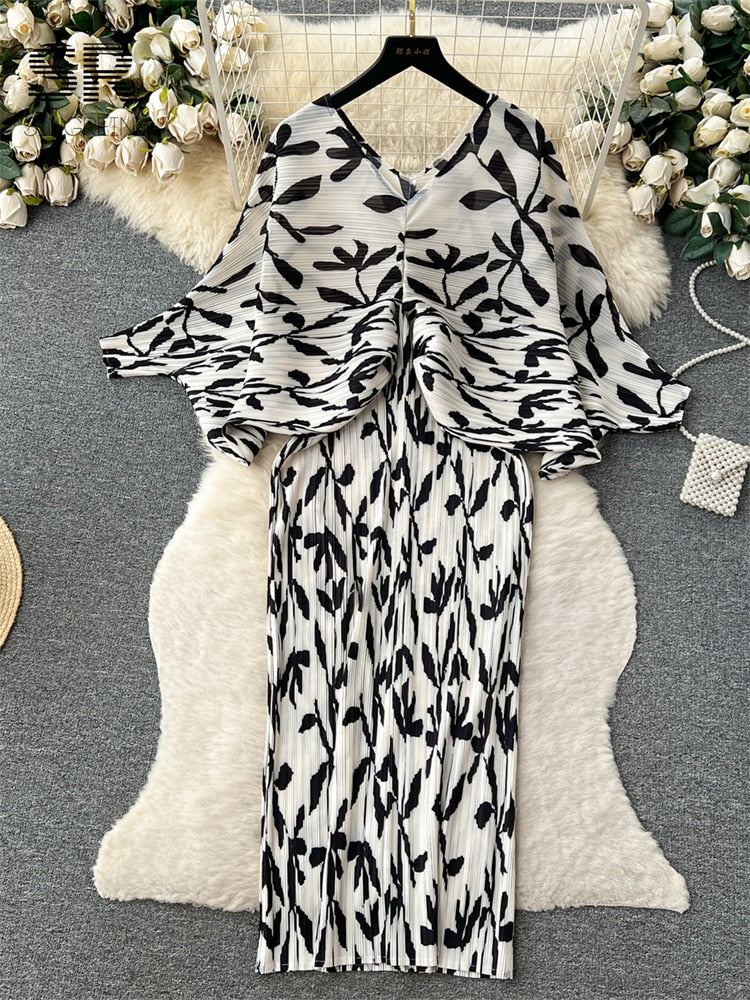 V Neck Lantern Sleeve Elastic Waist Pleated Dress