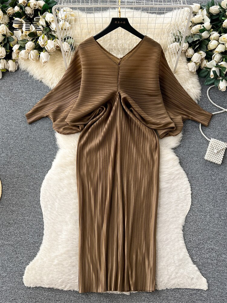 V Neck Lantern Sleeve Elastic Waist Pleated Dress
