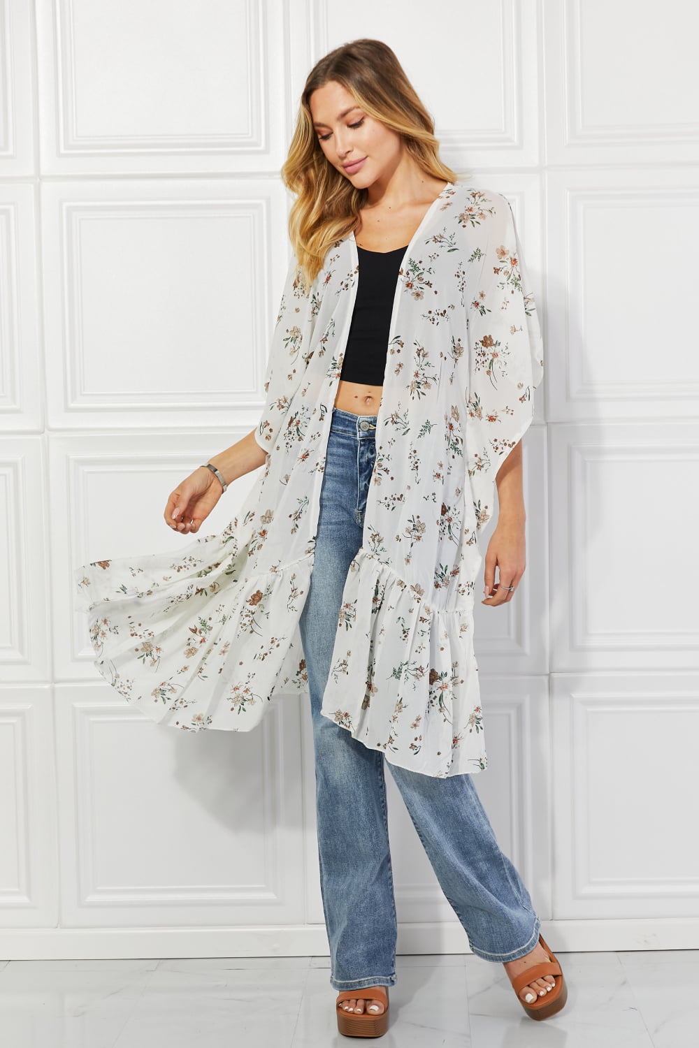 Justin Taylor Meadow of Daisies Floral Kimono